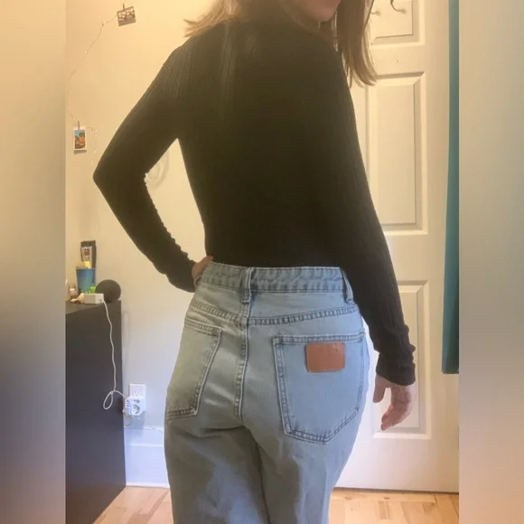 Body - Picture 2 of 4